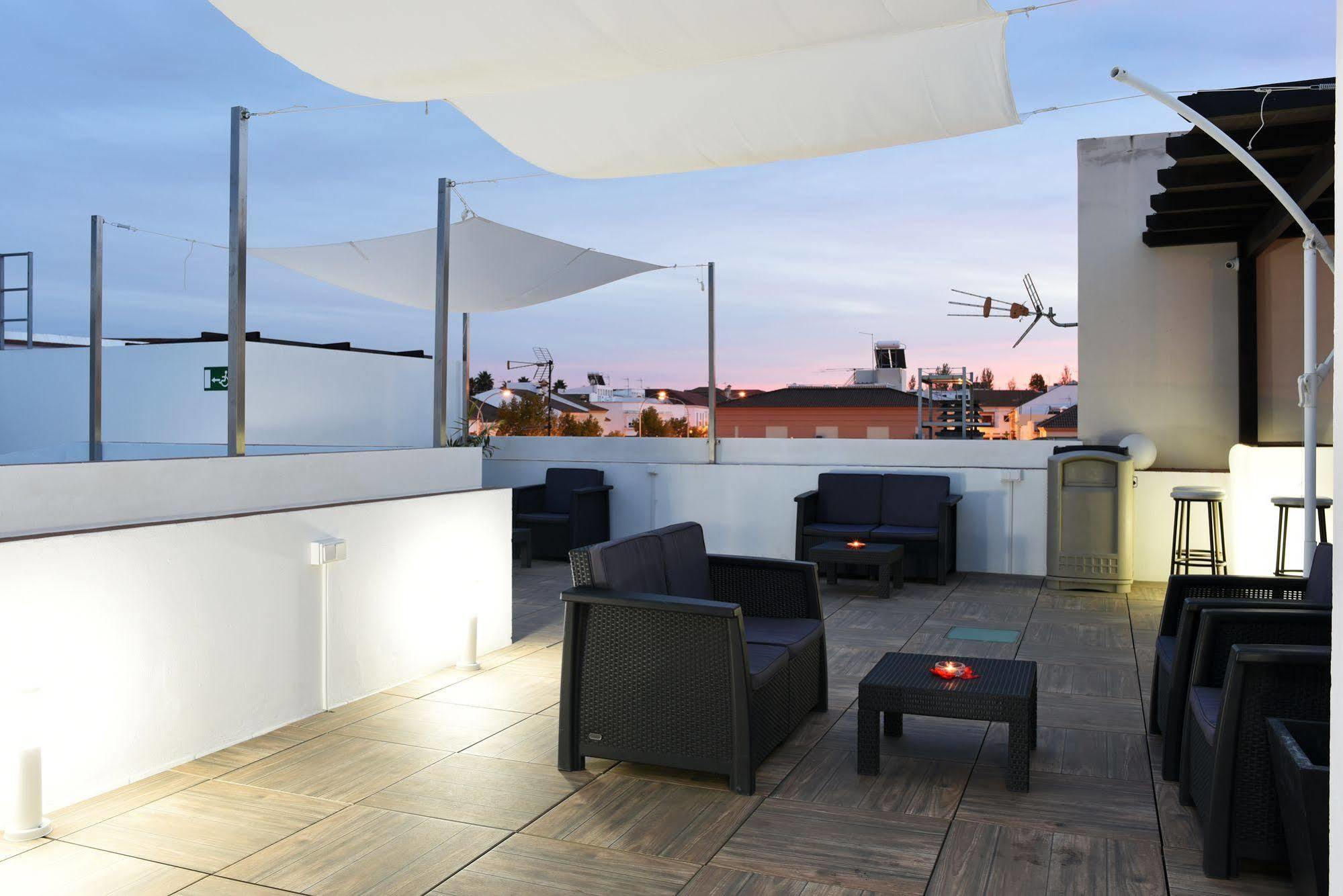 Hostal Boutique El Patio Lepe Bagian luar foto